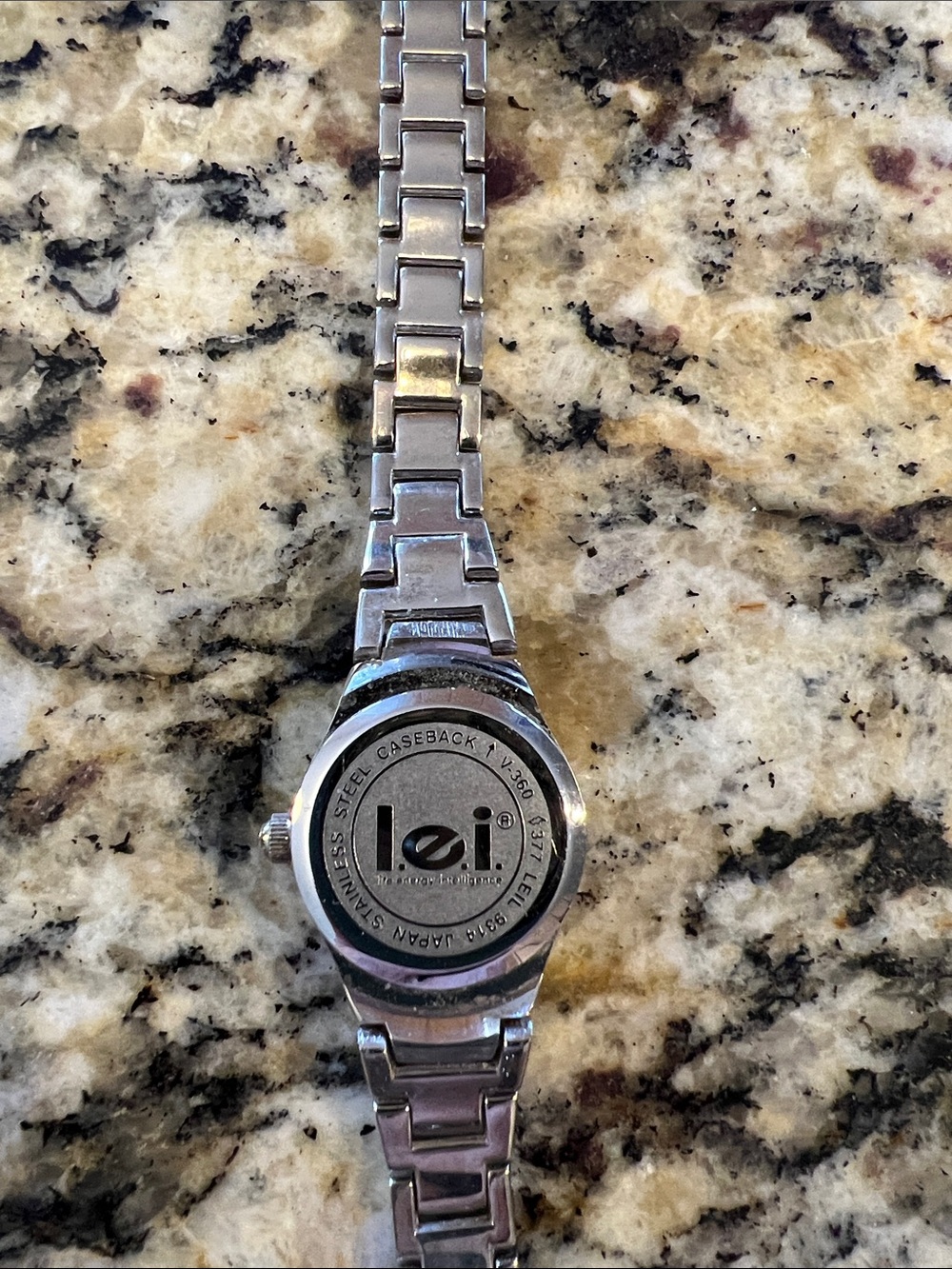 Iei Vintage Small Silver-Link Watch with Blue-Green Dial - Picture 12 of 14